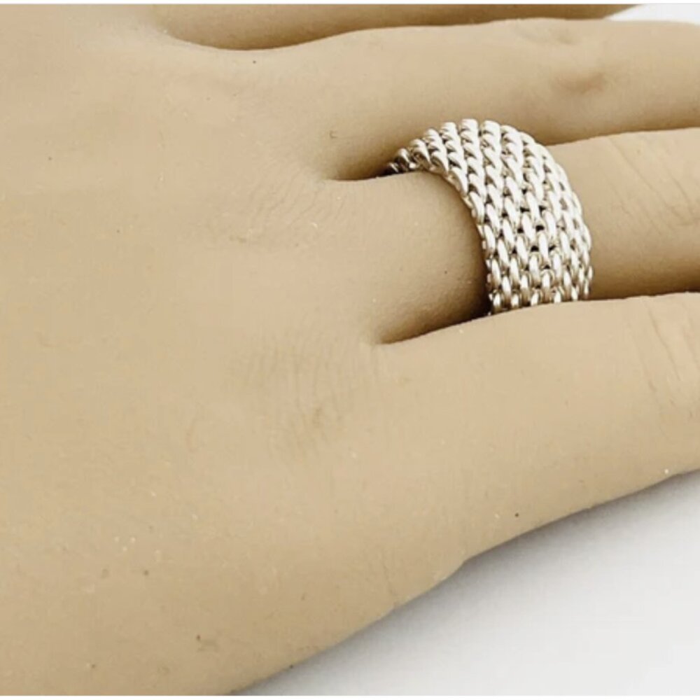 TIFFANY & CO. Somerset Sterling Silver Mesh Dome Ring - Picture 11 of 12